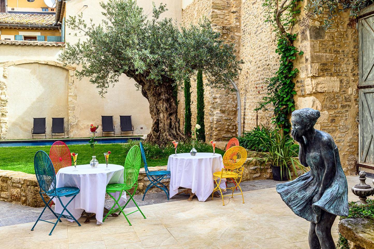 Palais Aoma, Hotel Particulier De Luxe En Provence L'Isle-sur-la-Sorgue Exterior photo